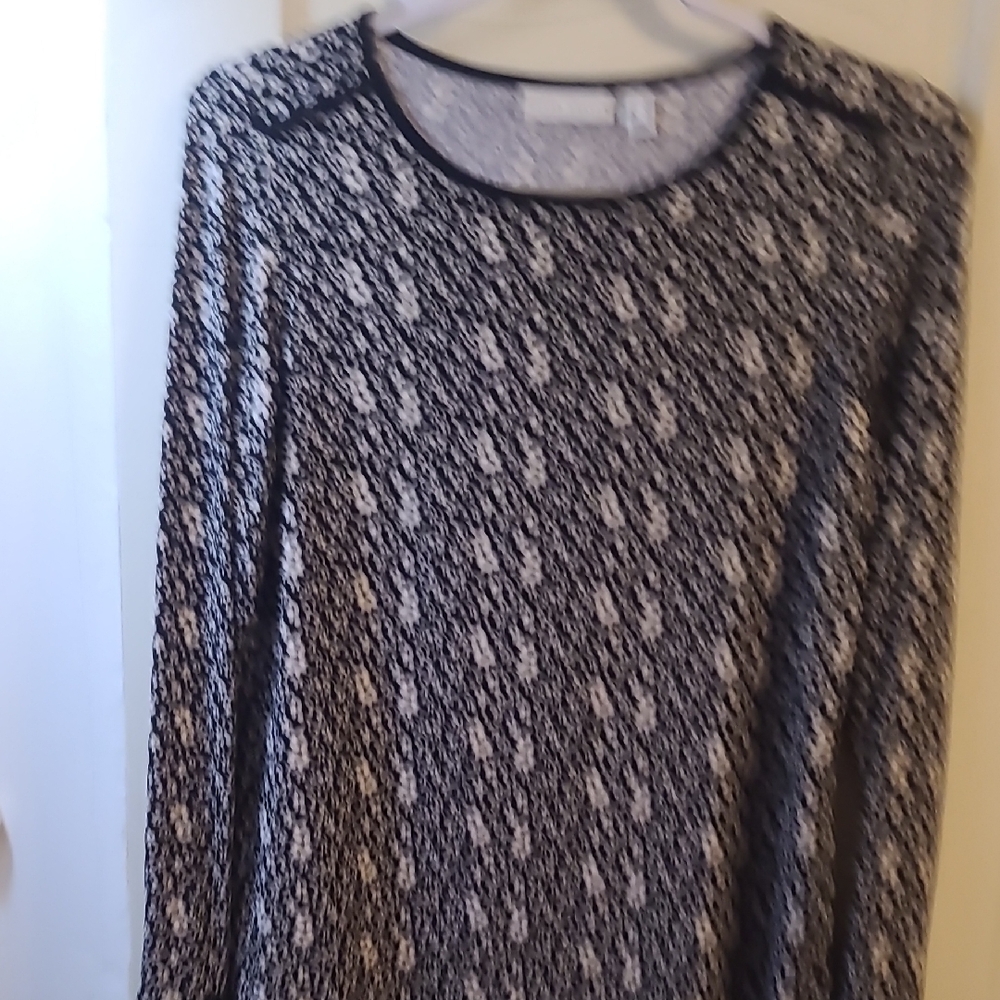 Susan Graver Black and White Floral Top